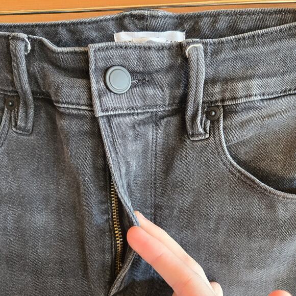 Good American Raw Hem High Rise 90s Icon Black Bermuda Short 2/26 Shorts Bottom - Picture 4 of 6